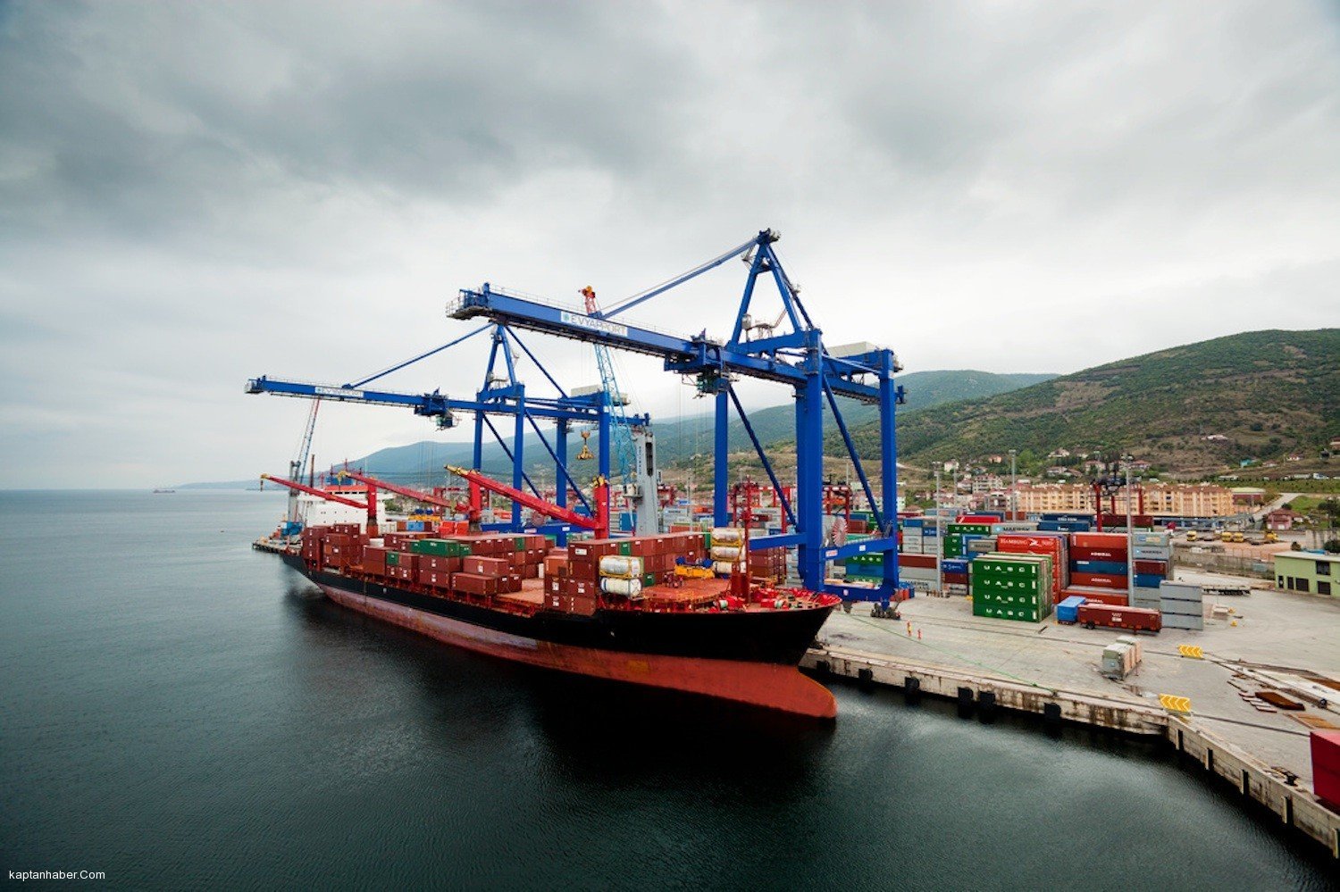 Volume of cargo accepted by Türkiye's Istanbul port this year revealed - Trend News Agency