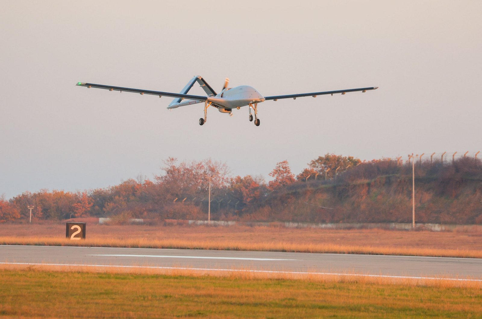 Türkiye's new combat drone completes endurance flight test | Daily Sabah - Daily Sabah