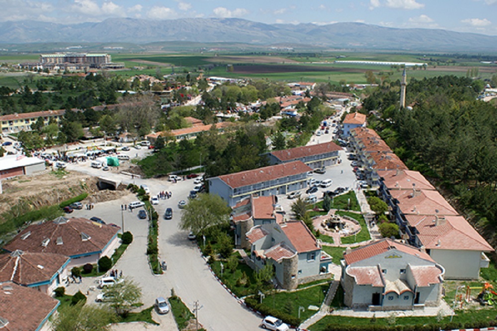 Geothermal providing heating to bus stops in Afyonkarahisar, Türkiye