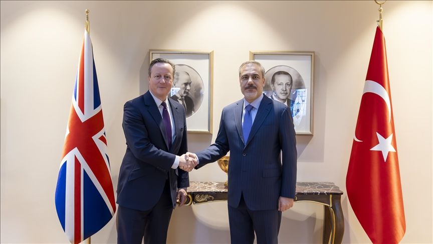 Turkish foreign minister, UK foreign secretary meet in Istanbul