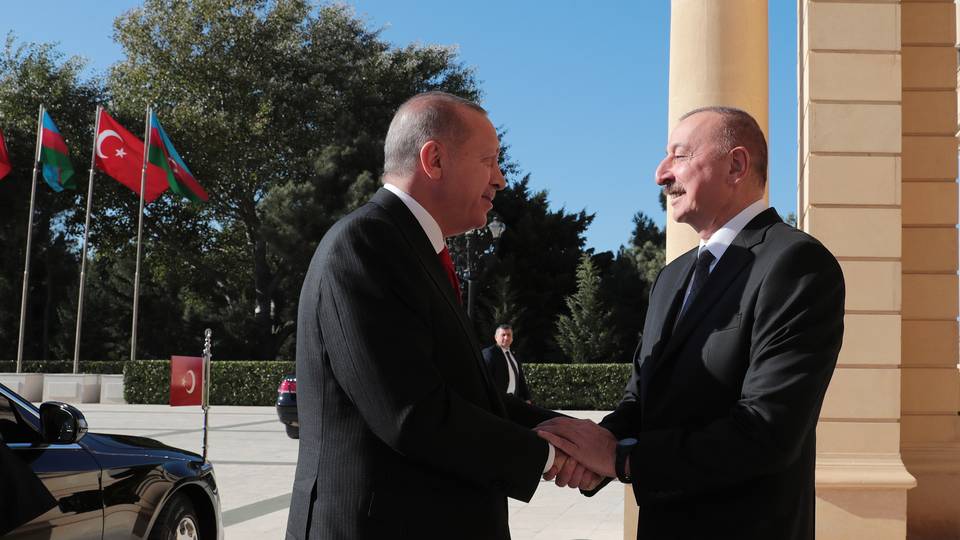 Azerbaijan's leader arrives in Türkiye at invitation of Turkish counterpart - TRT World