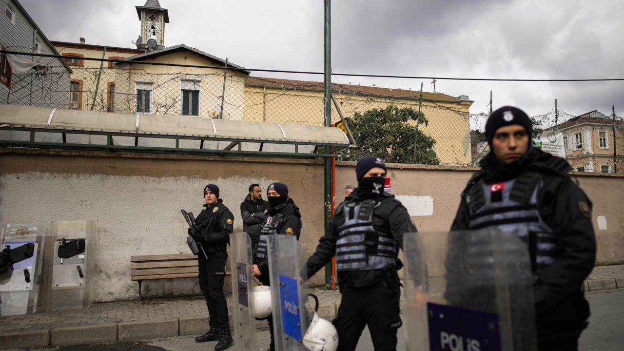 Islamic State attack on Istanbul church raises fear of further terror - International report - RFI English