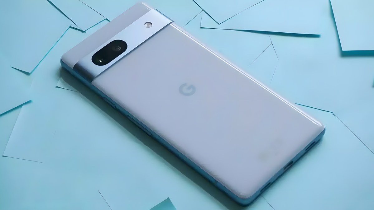 Google, Pixel 8a’nın Tasarımını Yanlışlıkla Sızdırdı: Peki Nasıl Görünüyor?