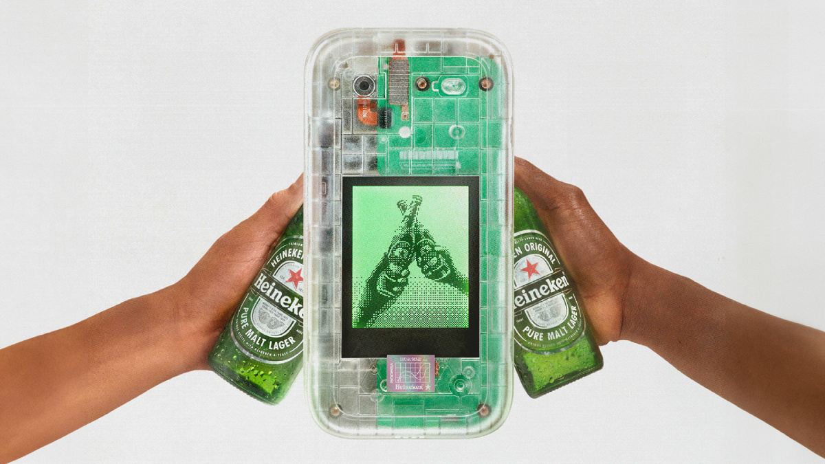 HMD ve Heineken İş Birliği: Hiçbir Özelliği Olmayan Boring Phone Geliyor!