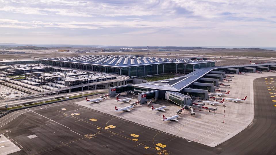 Istanbul Airport will be first to provide its electricity from solar power - TRT World