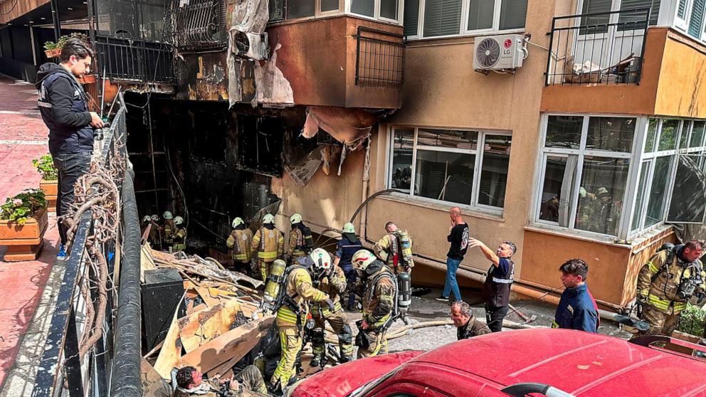 İstanbul gece kulübünde yapılan tadilat sırasında çıkan yangın en az 29 kişinin ölümüne sebep oldu – ABC Haberleri