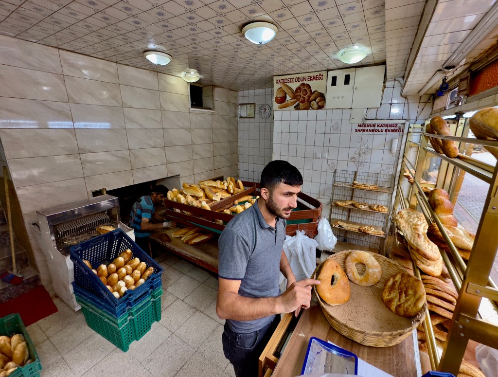 Postcards from abroad | Bakery in Istanbul prepares for the day - Santa Cruz Sentinel